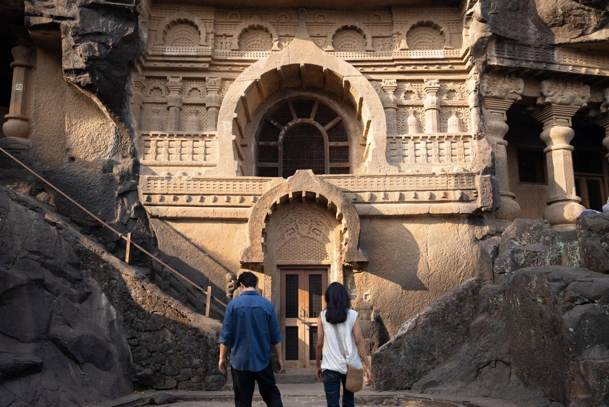 Radisson Blu Hotel & Spa, Nashik Exterior foto